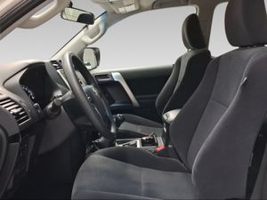 Toyota Land Cruiser 2.8 D-4D GX  - Foto 13