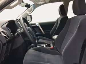 Toyota Land Cruiser 2.8 D-4D GX  - Foto 13