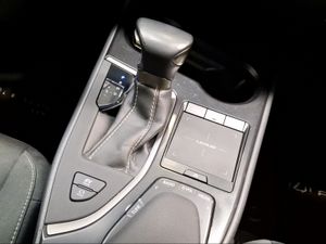 Lexus UX 2.0 250h Business  - Foto 18