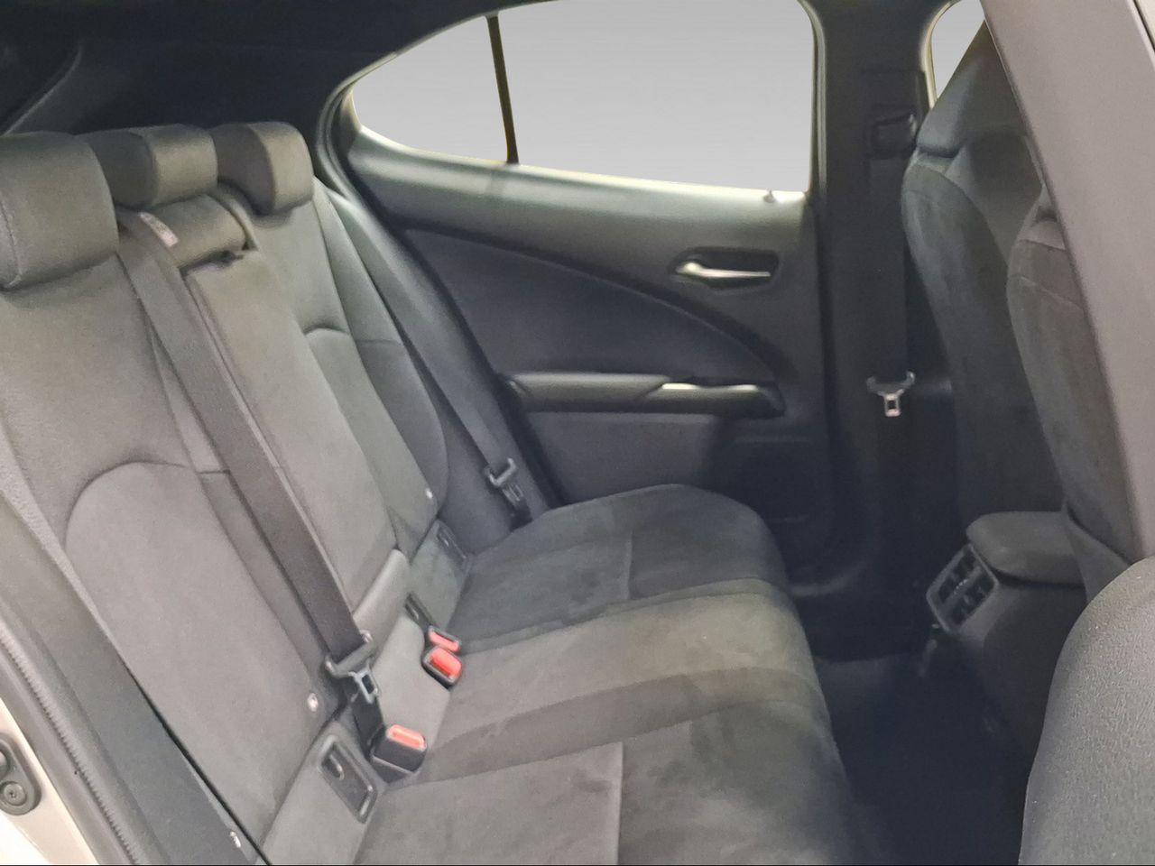 Lexus UX 2.0 250h Business  - Foto 8