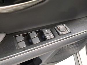 Lexus UX 2.0 250h Business  - Foto 17