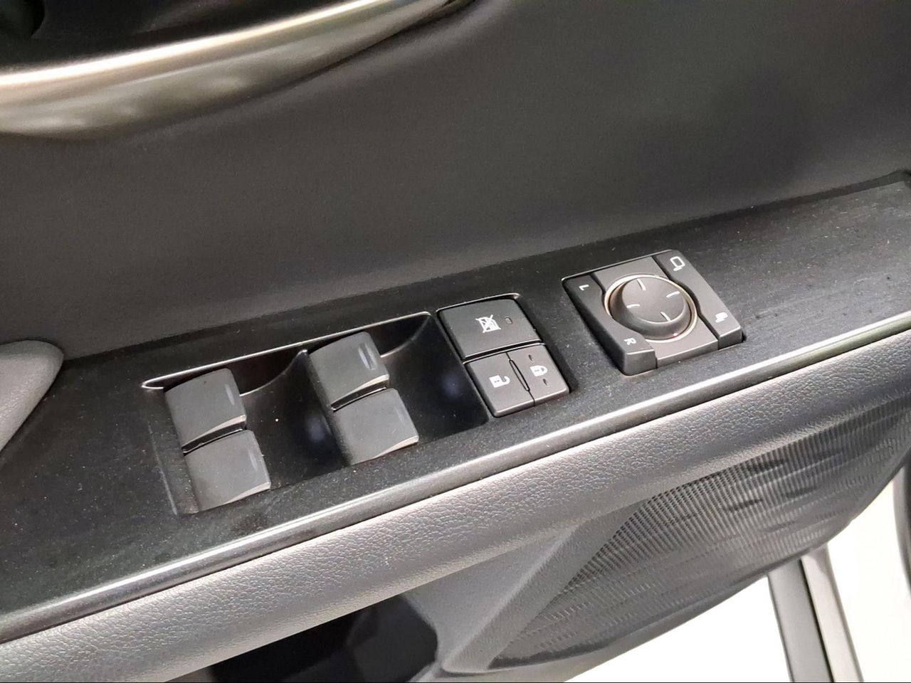 Lexus UX 2.0 250h Business  - Foto 17