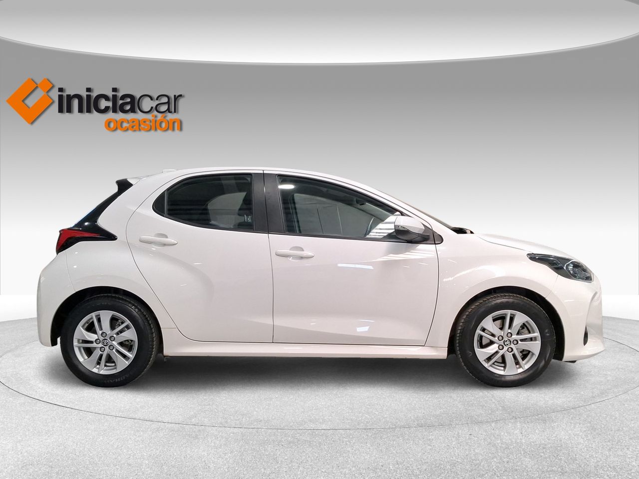 Toyota Yaris 1.5 120H Active Tech  - Foto 18