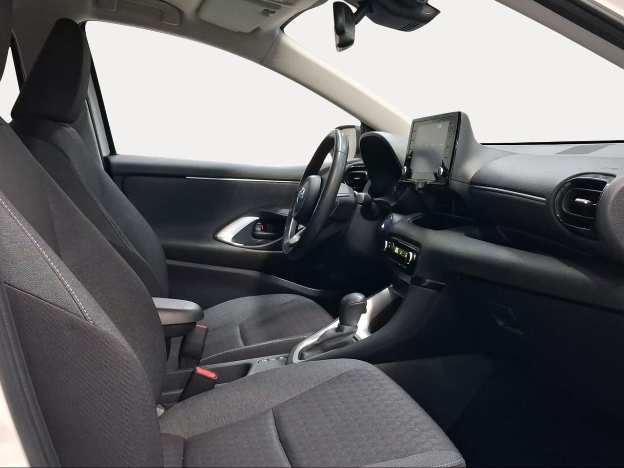 Toyota Yaris 1.5 120H Active Tech  - Foto 7