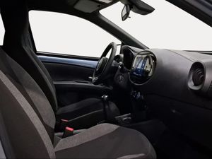 Toyota Aygo X Cross 1.0 VVT-I 72CV Play  - Foto 6