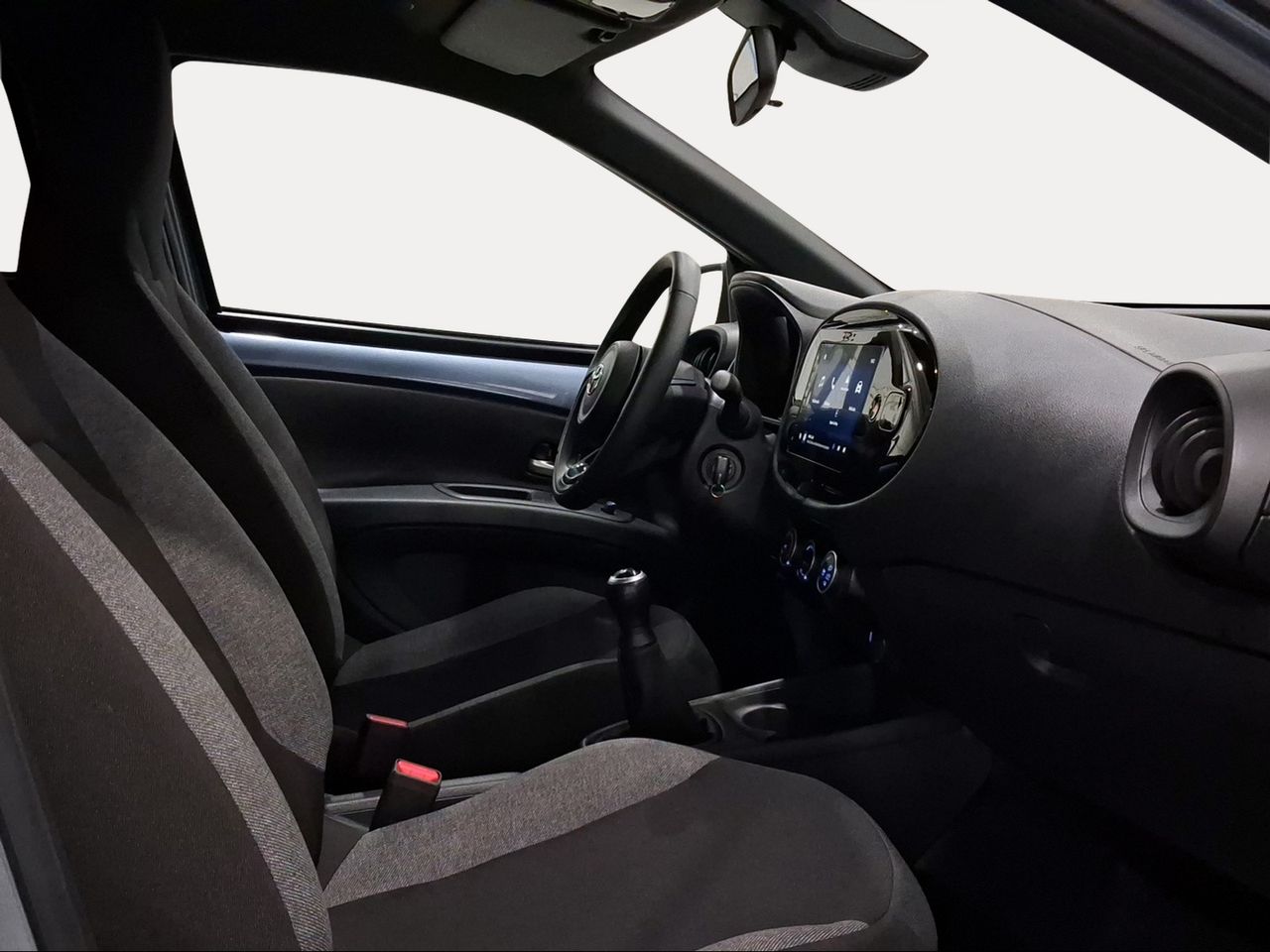 Toyota Aygo X Cross 1.0 VVT-I 72CV Play  - Foto 6