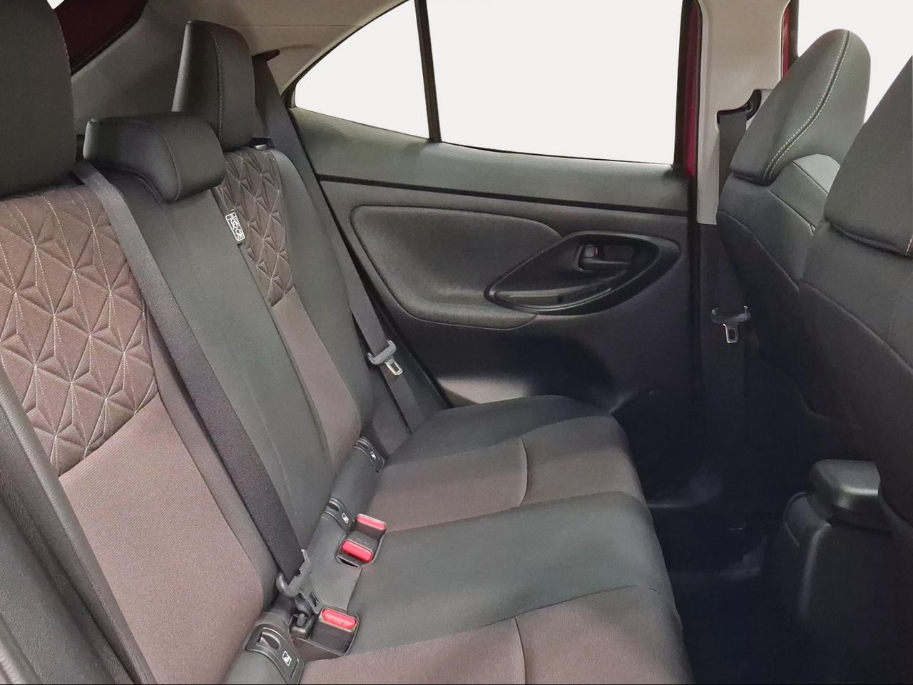 Toyota Yaris Cross 1.5 120H Style Plus  - Foto 8