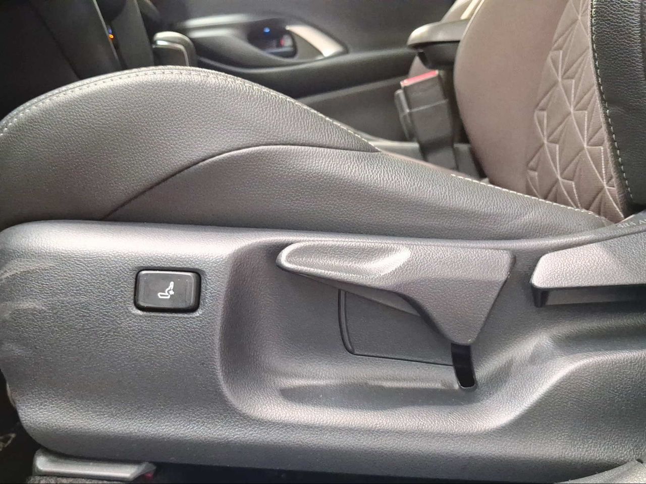 Toyota Yaris Cross 1.5 120H Style Plus  - Foto 25