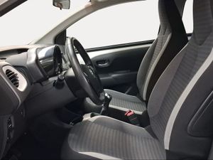 Toyota Aygo 1.0 70 x-play  - Foto 13