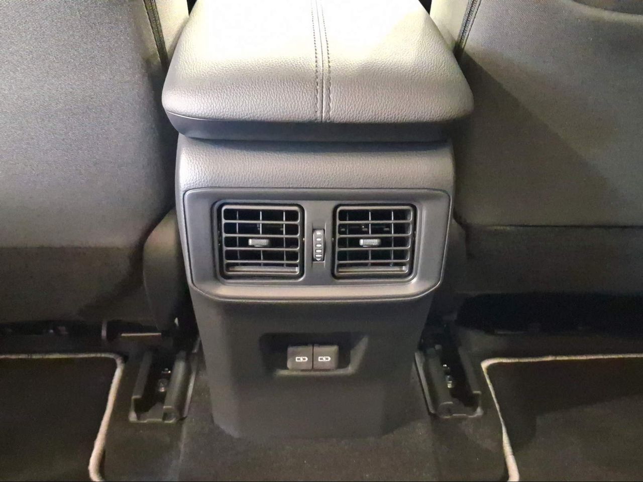 Toyota Rav4 220H e-CVT 4x4 Advance  - Foto 24