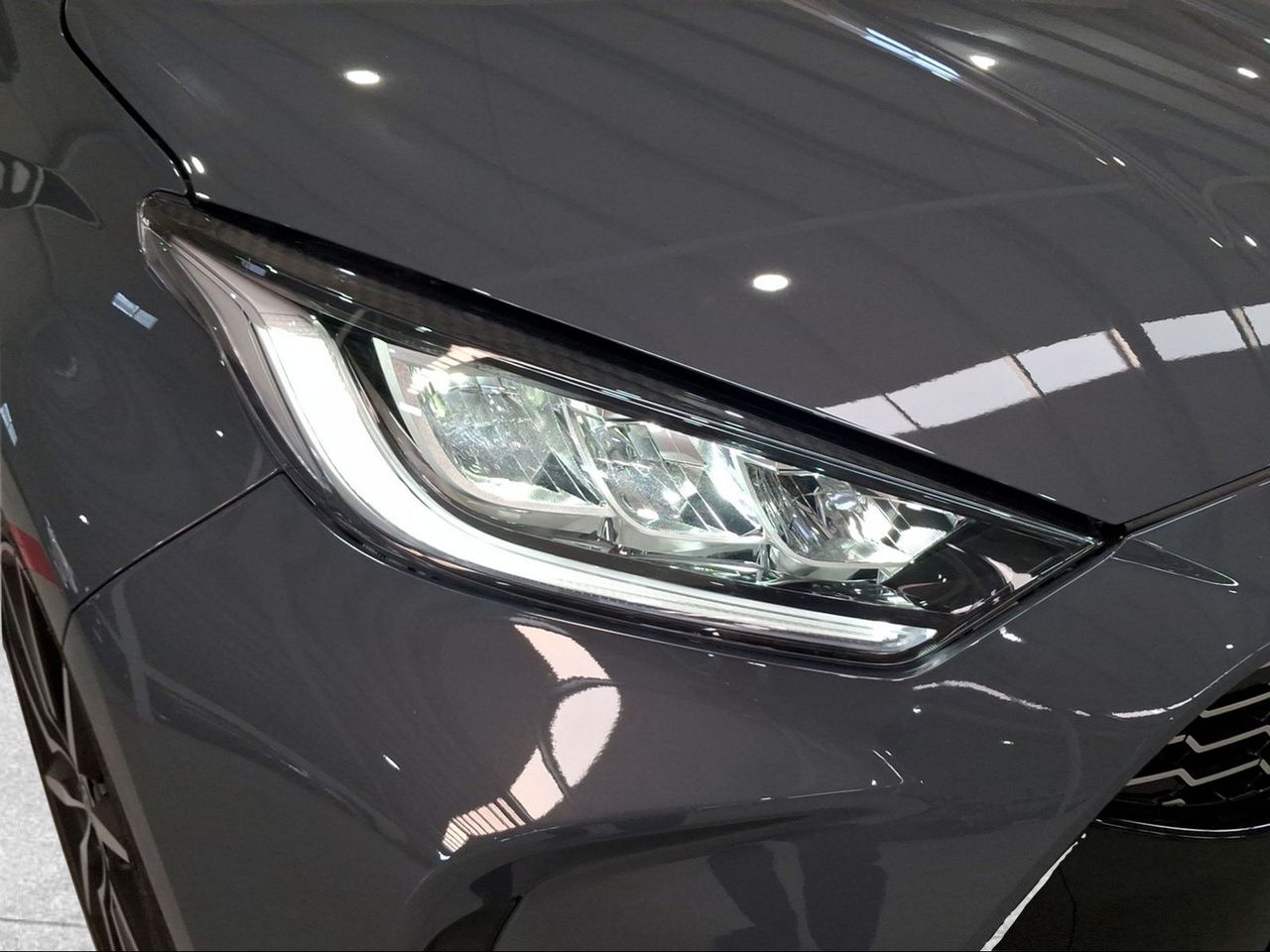 Toyota Yaris 1.5 130H GR Sport  - Foto 27