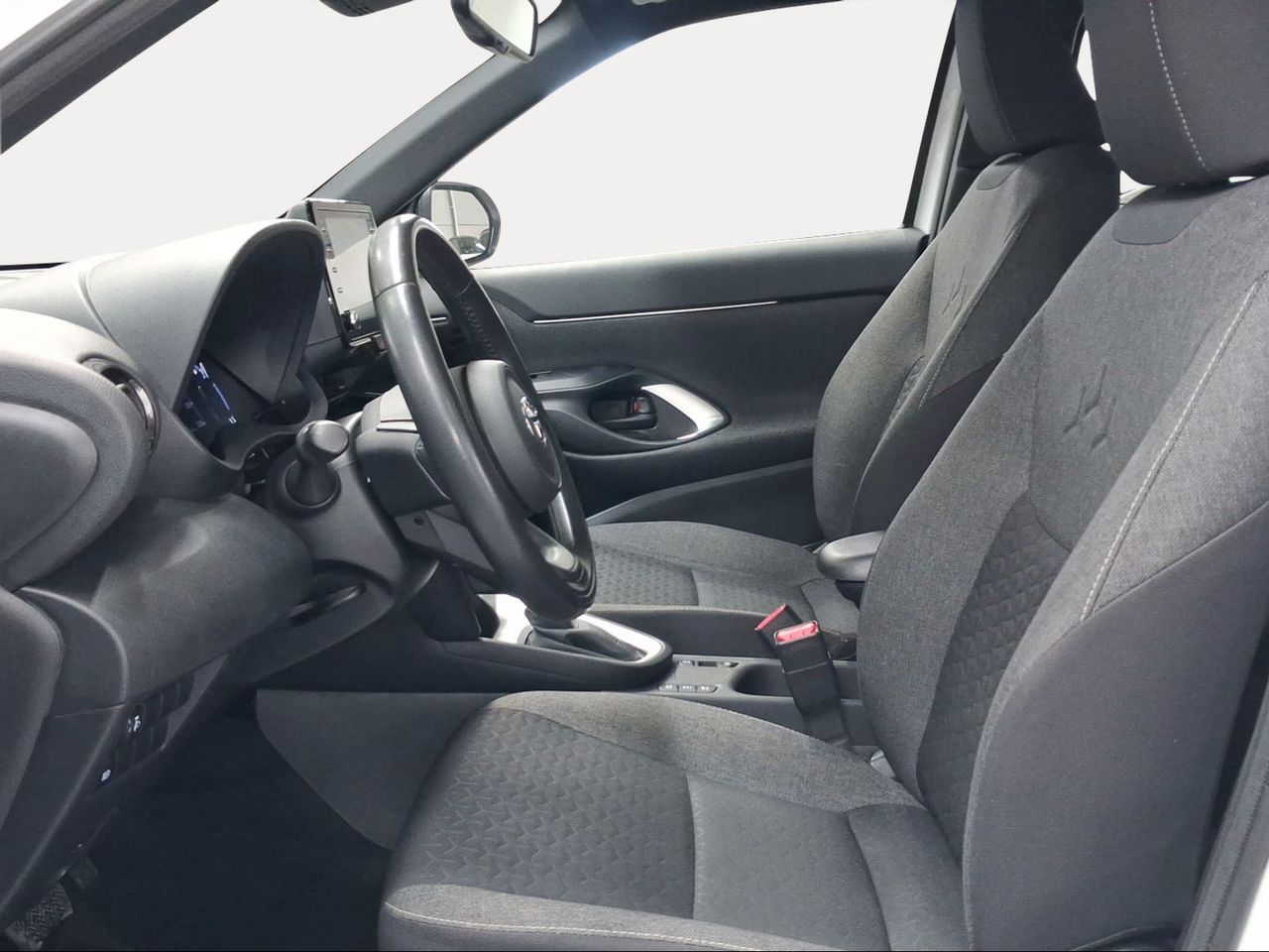 Toyota Yaris Cross 1.5 120H Active Tech  - Foto 13