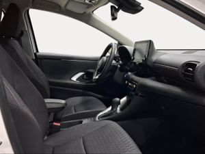 Toyota Yaris 1.5 120H Active Tech  - Foto 7