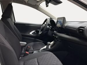 Toyota Yaris 1.5 120H Active Plus  - Foto 7