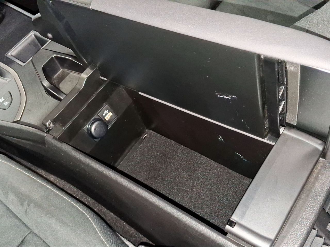 Lexus UX 2.0 250h Business  - Foto 16