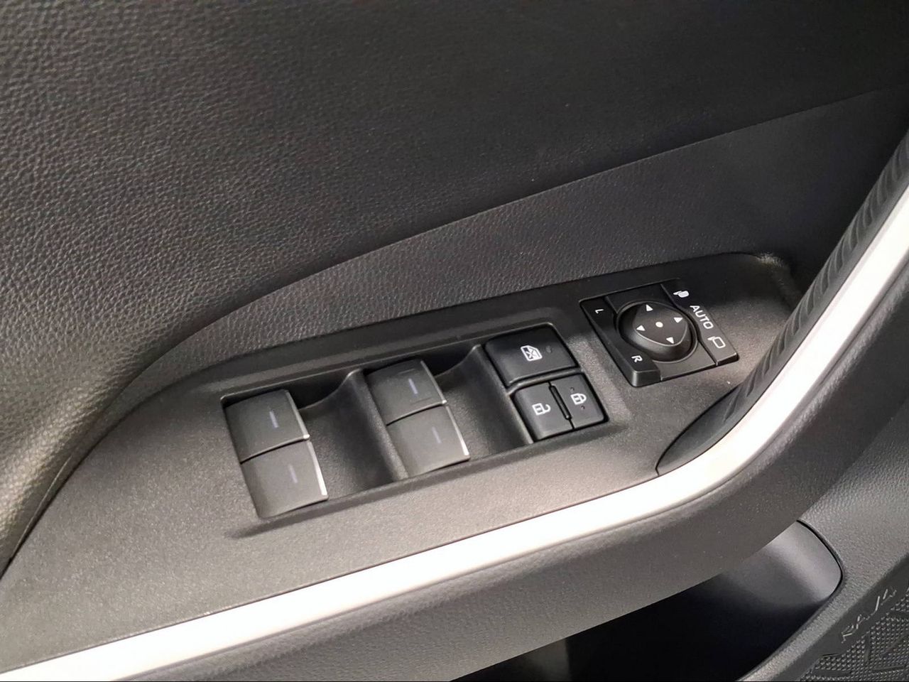 Toyota Rav4 220H e-CVT 4x2 Advance  - Foto 23