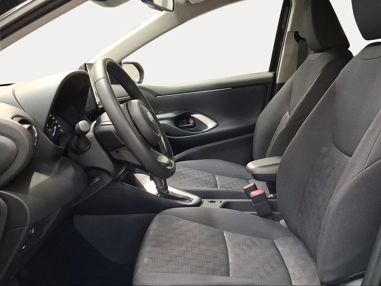 Toyota Yaris 1.5 120H Active Plus  - Foto 13