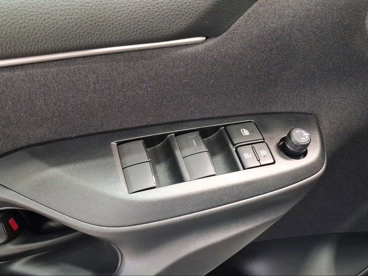Toyota Yaris 1.5 120H Active Plus  - Foto 21