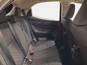 Toyota Yaris 1.5 120H Active Plus  - Foto 8