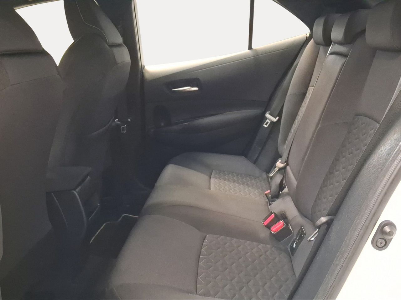Toyota Corolla 1.8 125H ACTIVE TECH E-CVT  - Foto 12