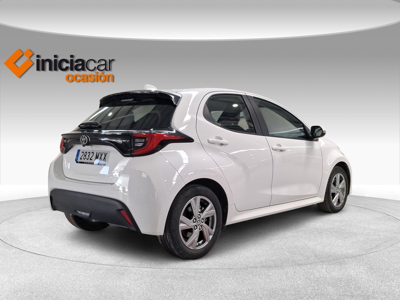 Toyota Yaris 1.5 120H Active Plus  - Foto 19