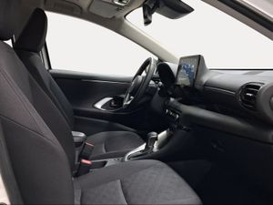 Toyota Yaris 1.5 120H Active Plus  - Foto 7