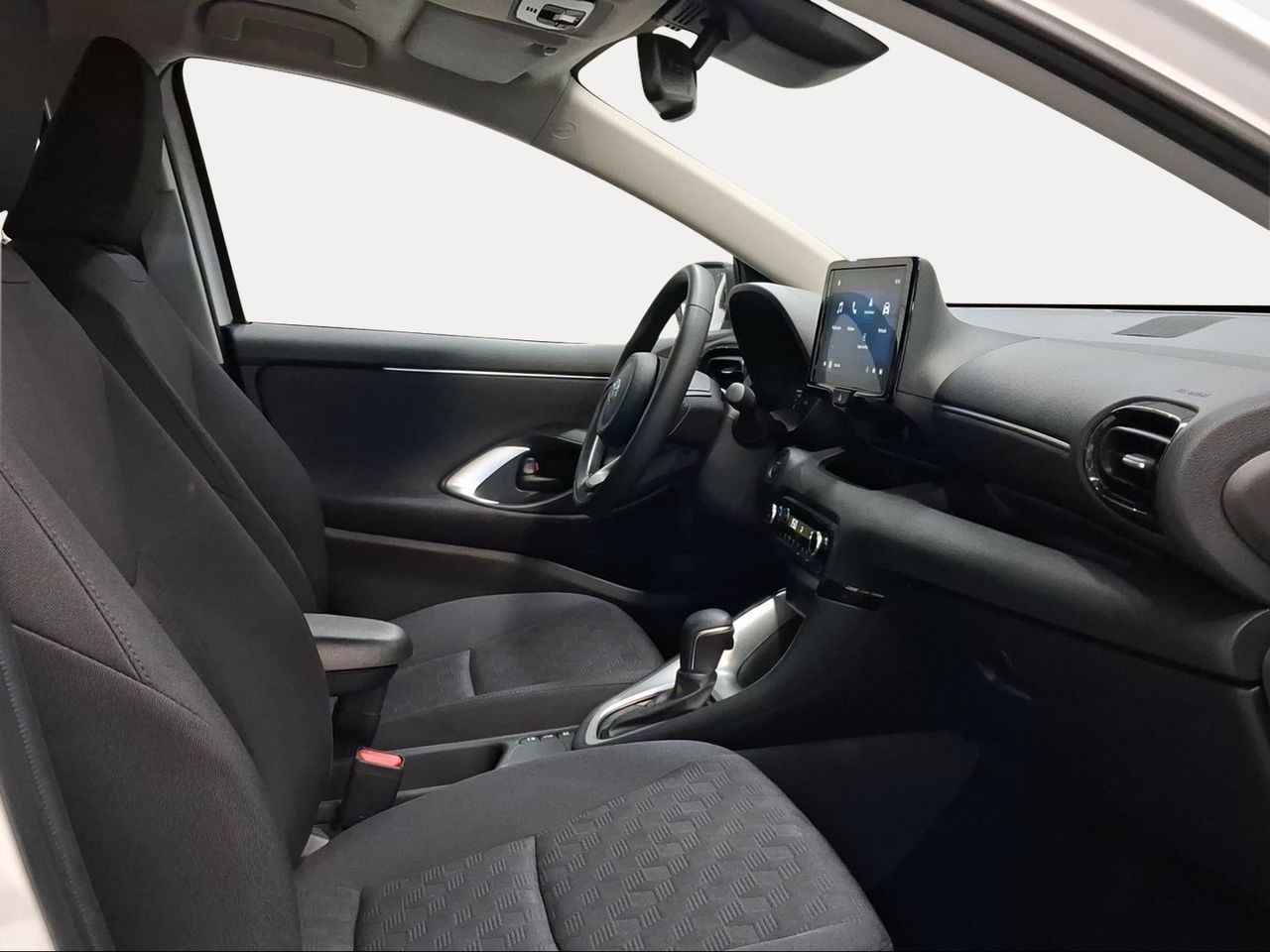 Toyota Yaris 1.5 120H Active Plus  - Foto 7