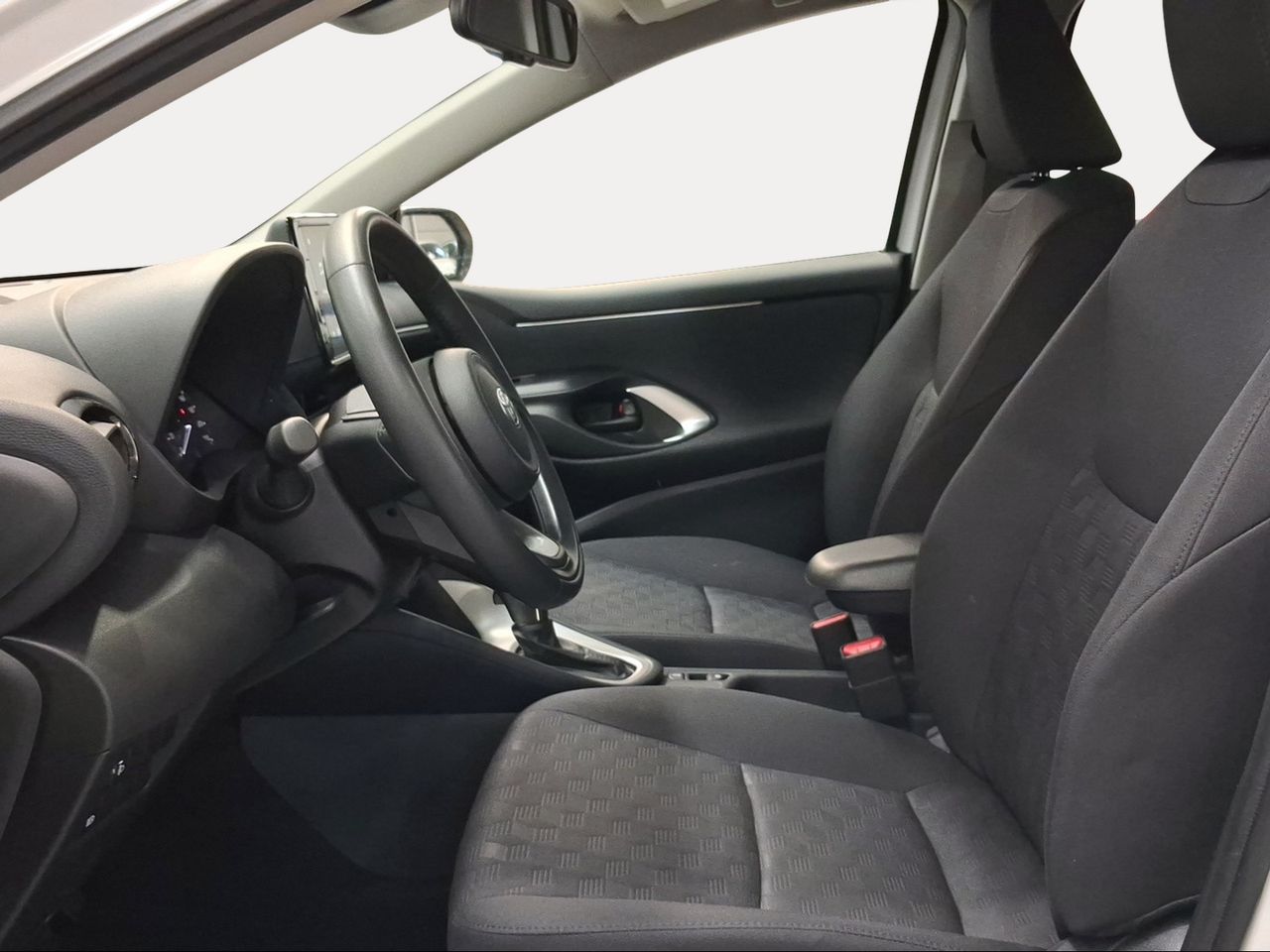 Toyota Yaris 1.5 120H Active Plus  - Foto 13