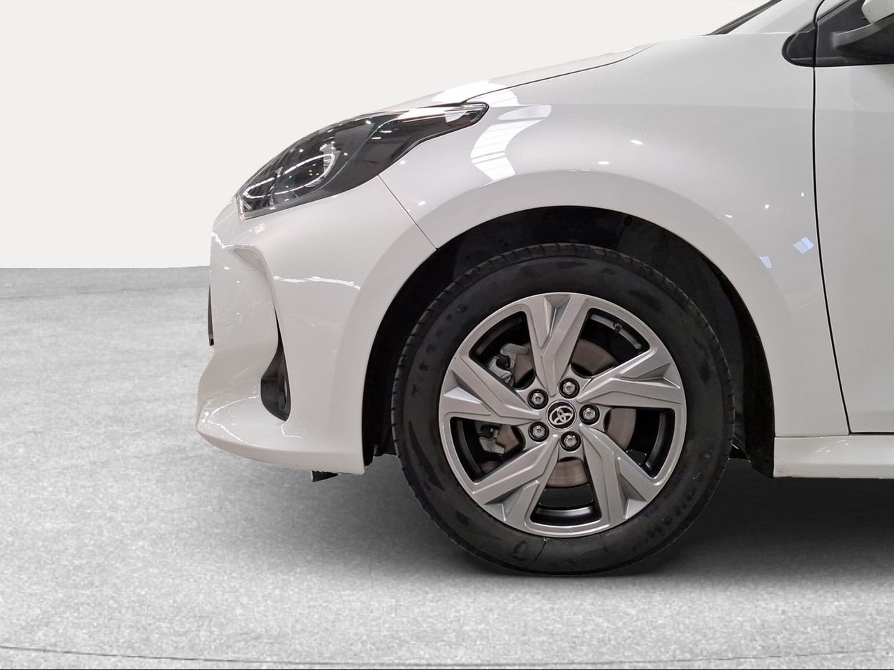 Toyota Yaris 1.5 120H Active Plus  - Foto 17