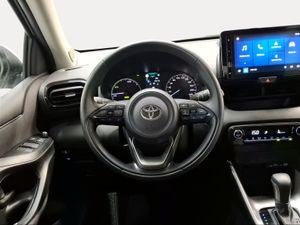 Toyota Yaris 1.5 120H Active Plus  - Foto 10