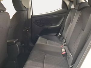 Toyota Yaris 1.5 120H Active Plus  - Foto 12
