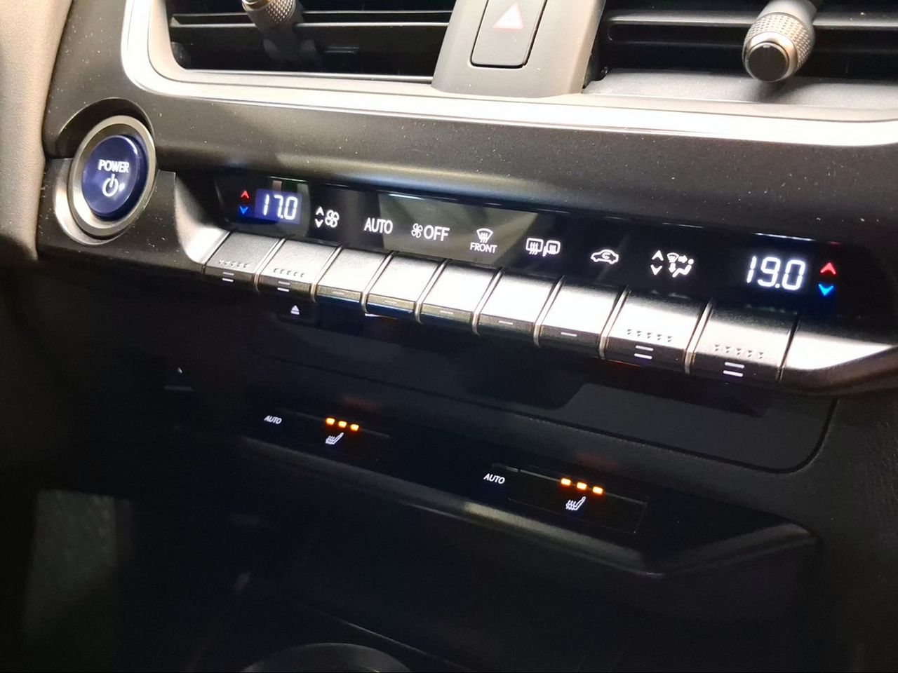 Lexus UX 2.0 250h Style  - Foto 15