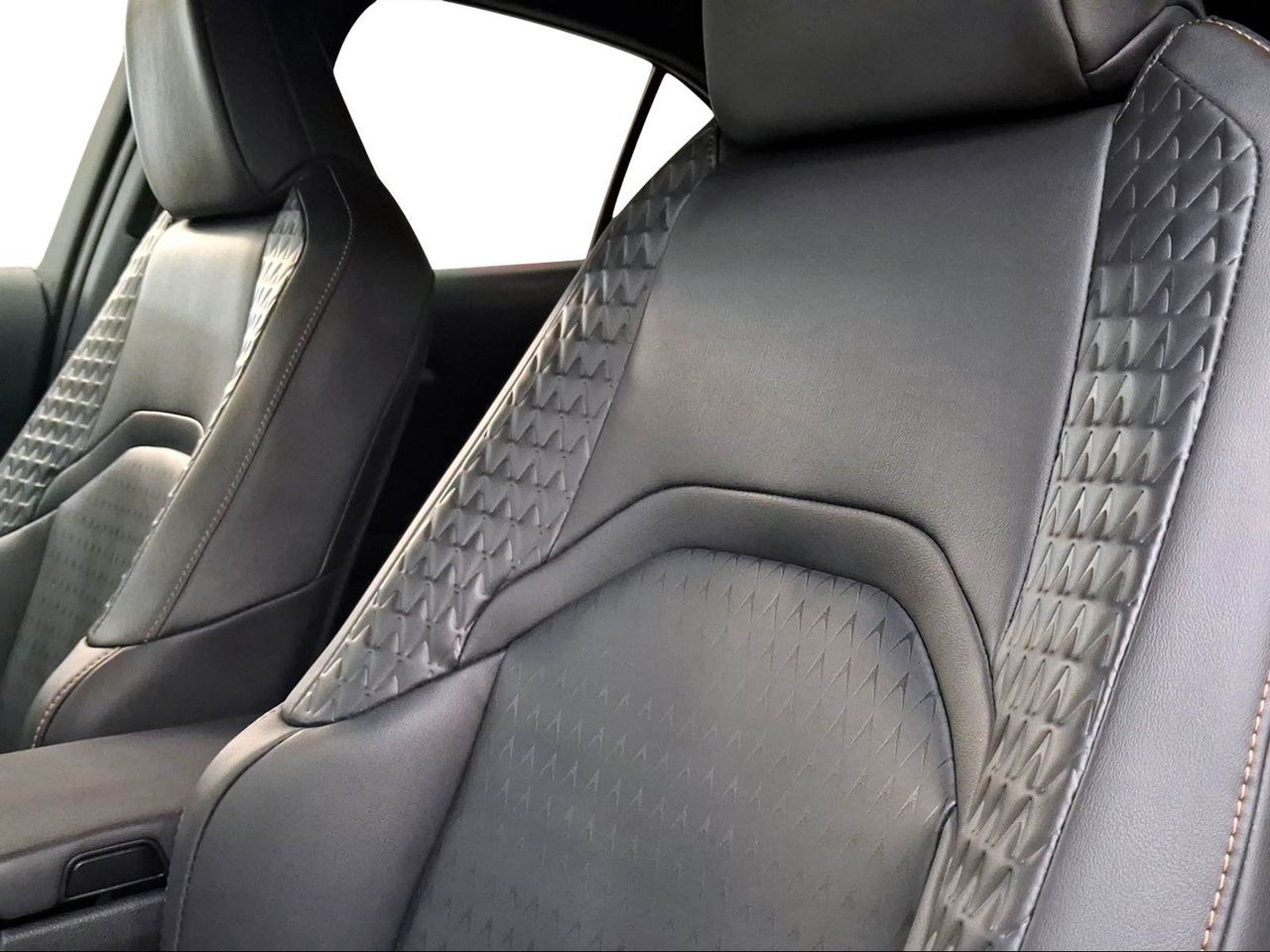Lexus UX 2.0 250h Style  - Foto 17