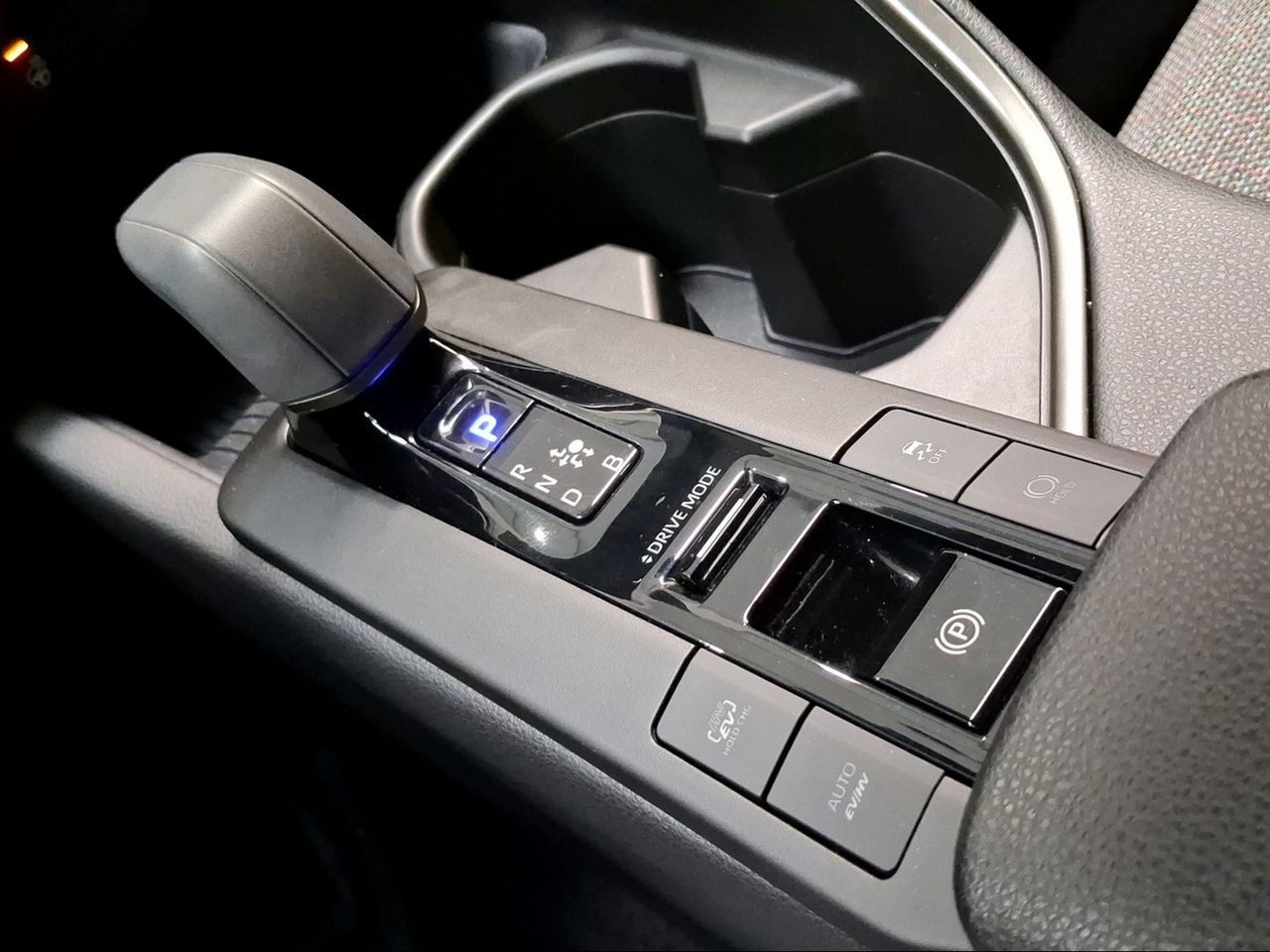 Toyota C-HR Business Plug-in Hybrid 220  - Foto 25