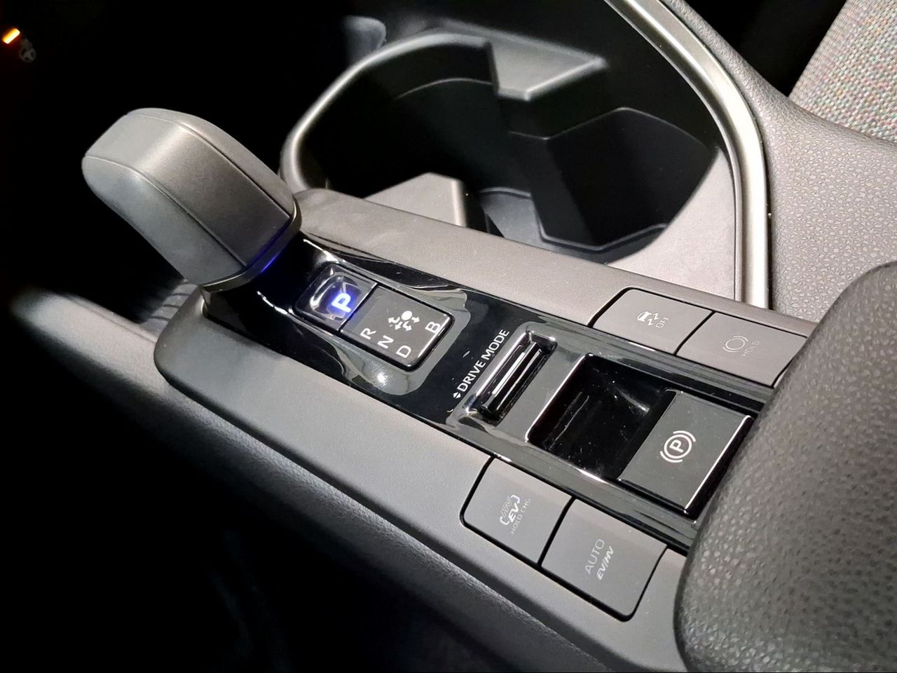 Toyota C-HR Business Plug-in Hybrid 220  - Foto 22