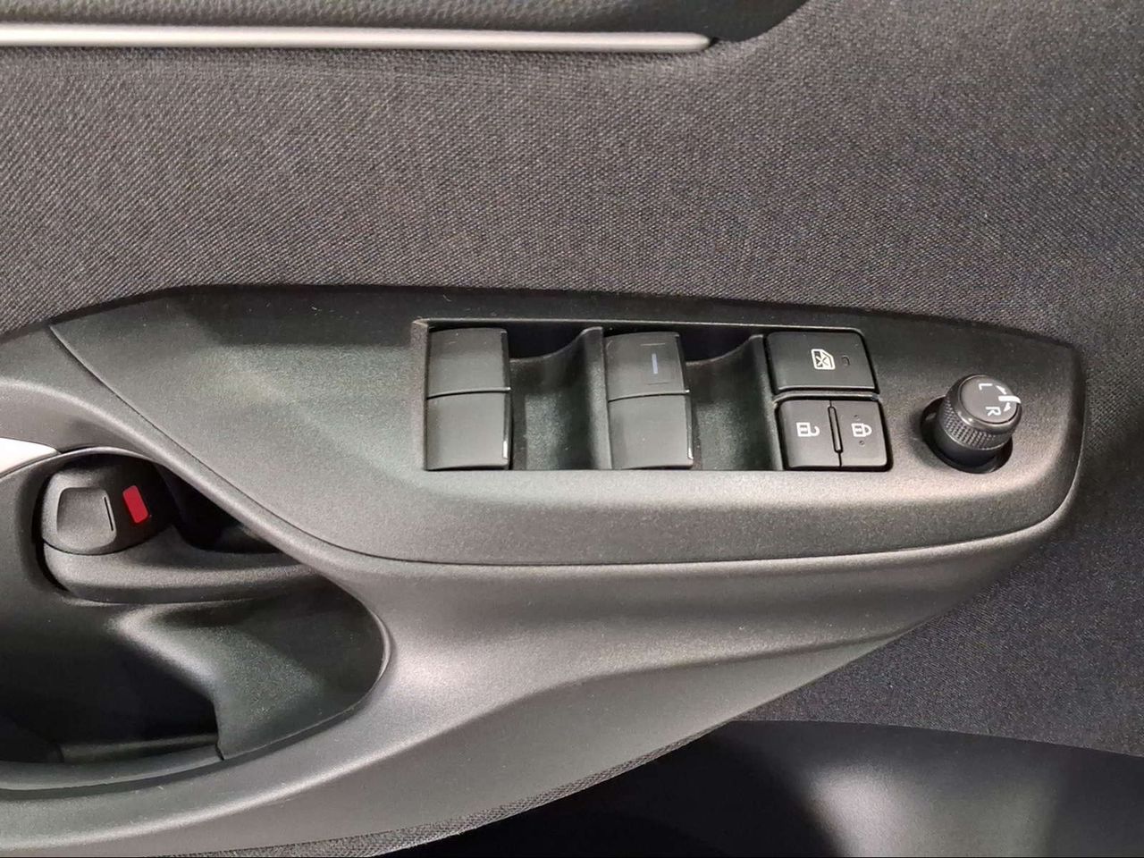 Toyota Yaris 1.5 120H Active Plus  - Foto 23