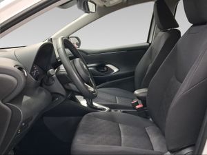 Toyota Yaris 1.5 120H Active Plus  - Foto 13