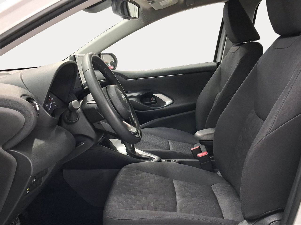 Toyota Yaris 1.5 120H Active Plus  - Foto 13