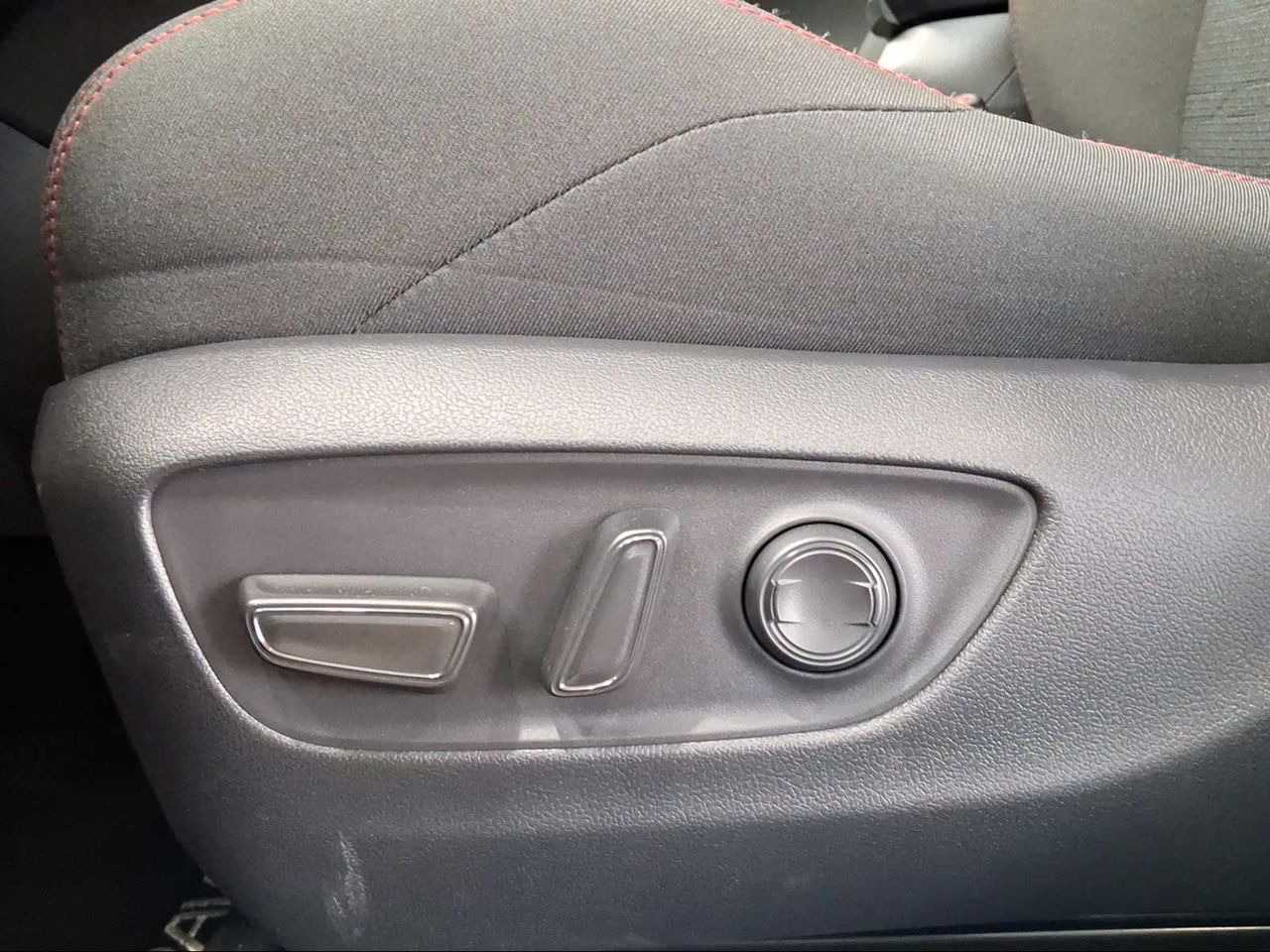 Toyota Rav4 2.5l PLUG-IN 300PH (e-CVT) Advance  - Foto 24