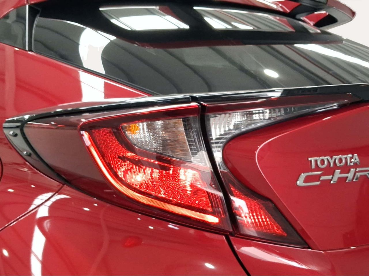Toyota C-HR 1.8 125H Advance  - Foto 23