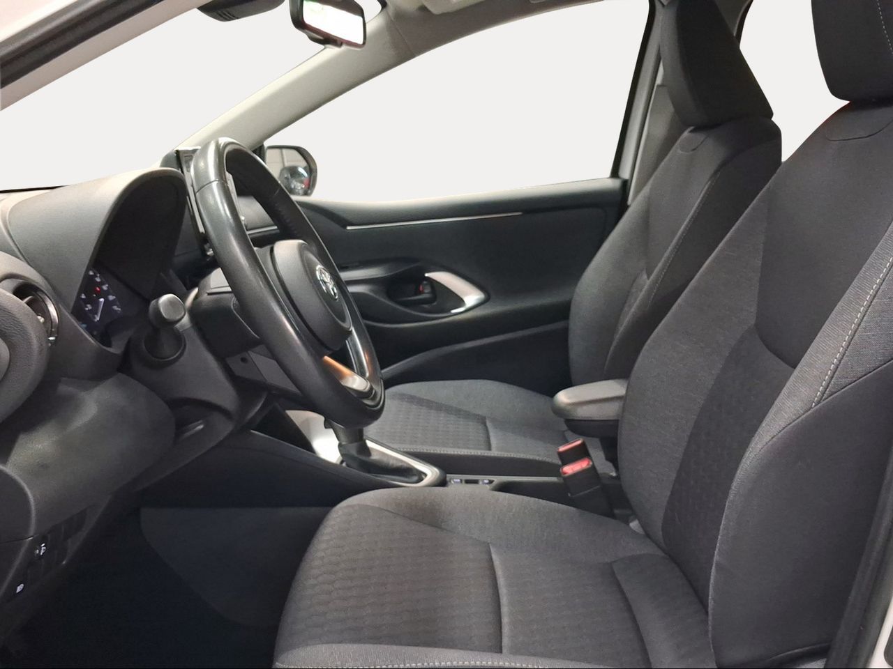 Toyota Yaris 1.5 120H Active Tech  - Foto 13