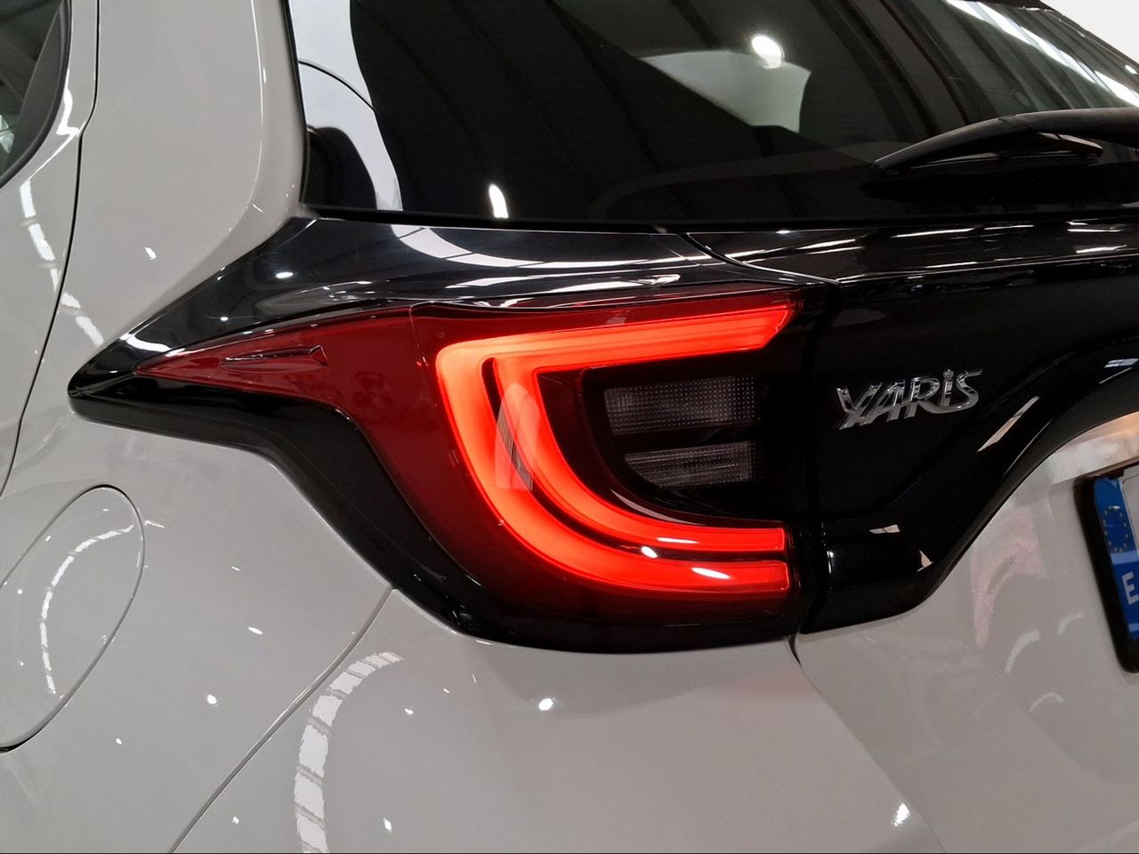 Toyota Yaris 1.5 120H Active Tech  - Foto 23