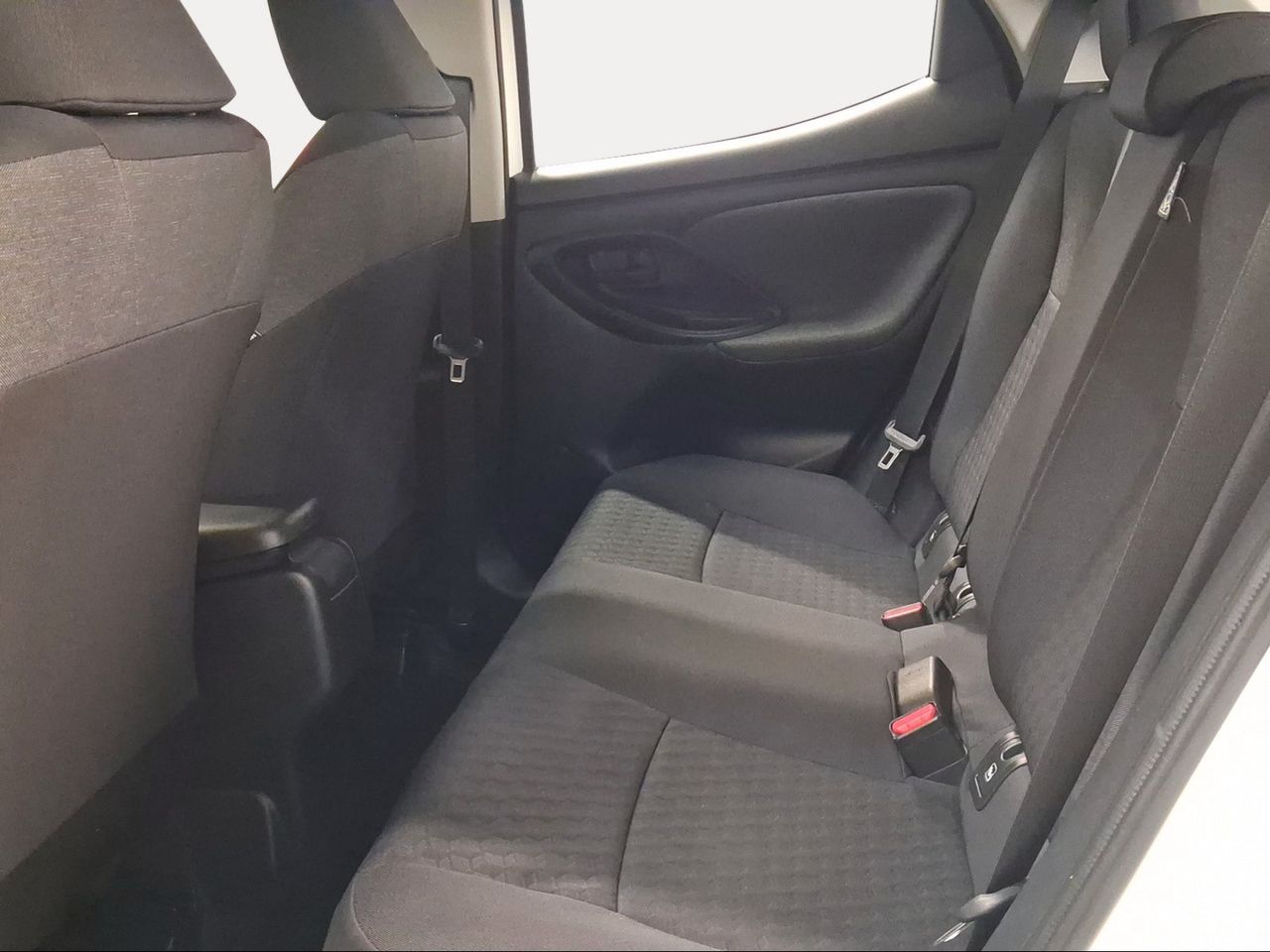 Toyota Yaris 1.5 120H Active Tech  - Foto 12