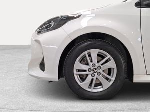 Toyota Yaris 1.5 120H Active Tech  - Foto 17