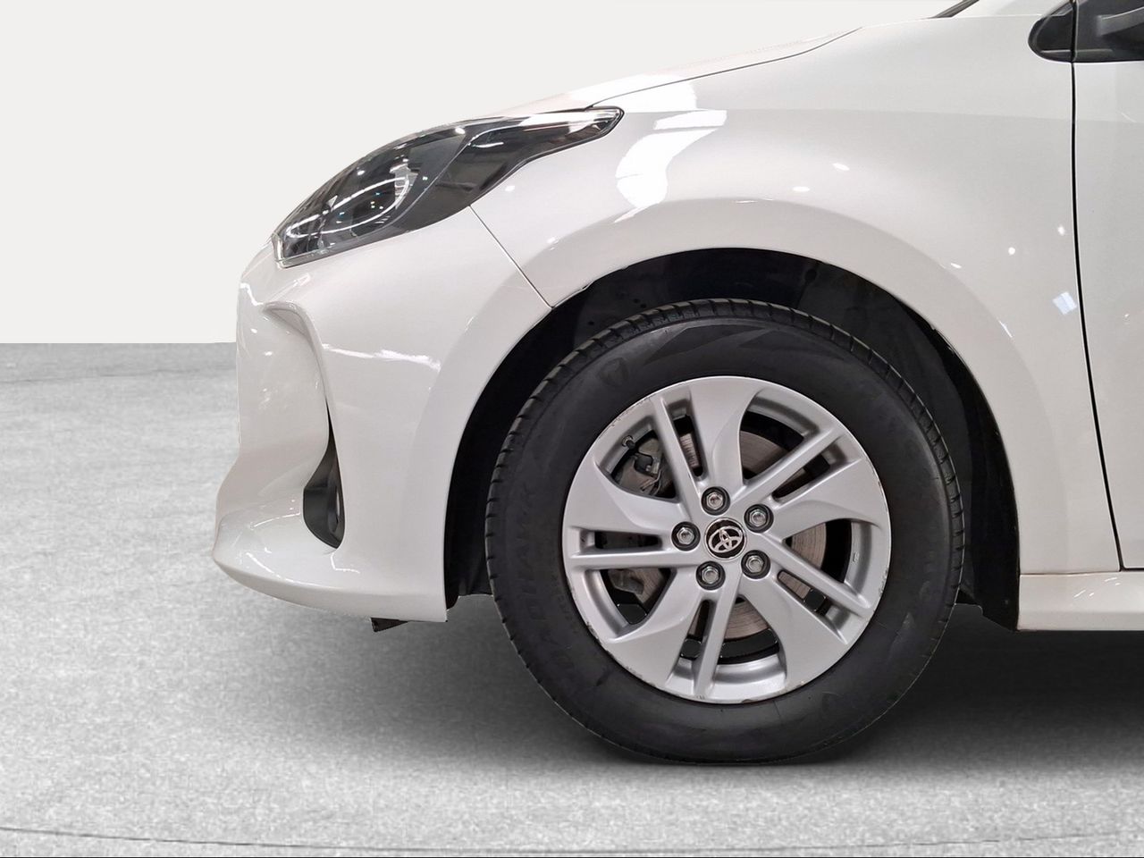 Toyota Yaris 1.5 120H Active Tech  - Foto 17