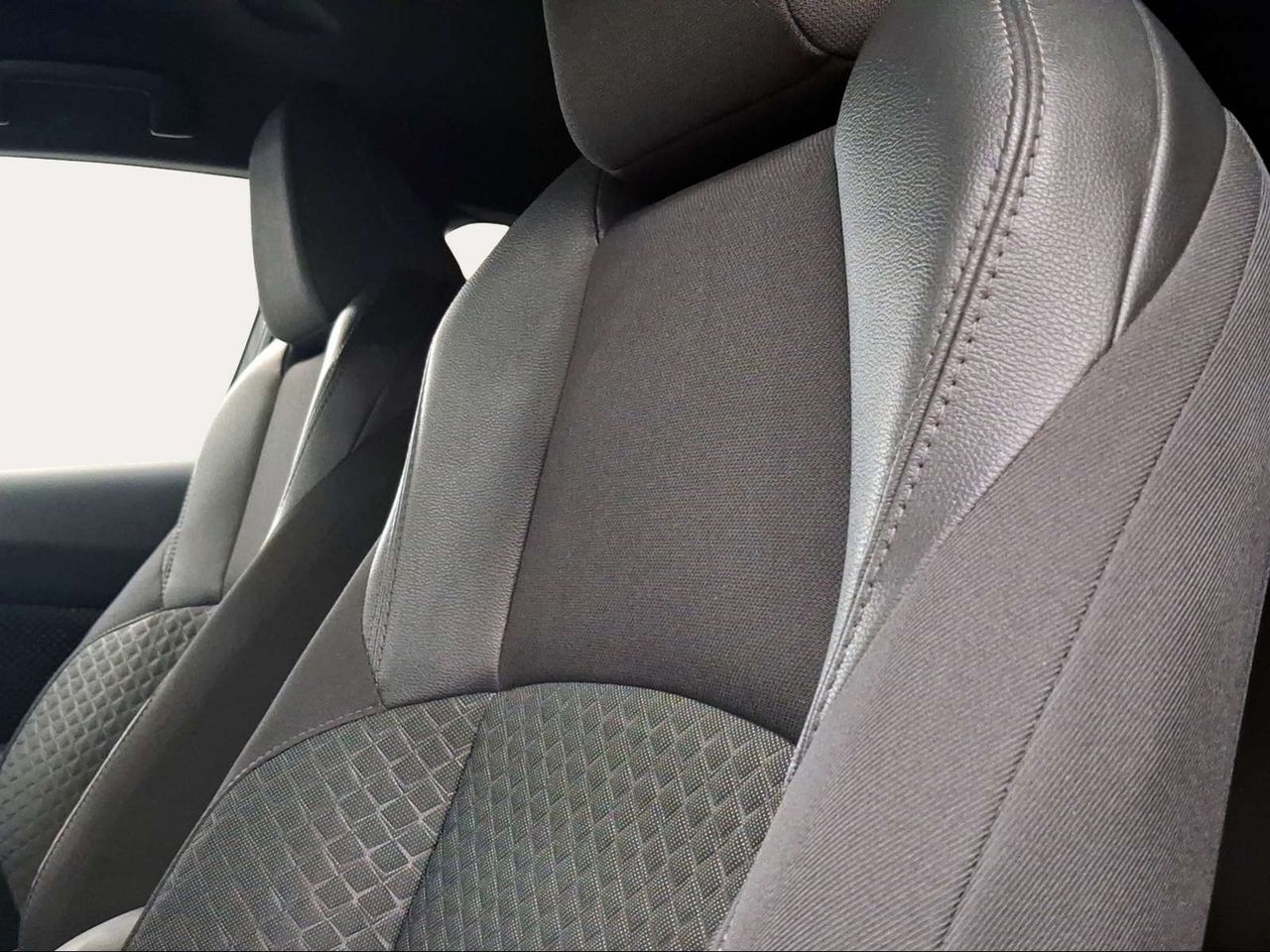 Toyota C-HR 1.8 125H Advance  - Foto 23