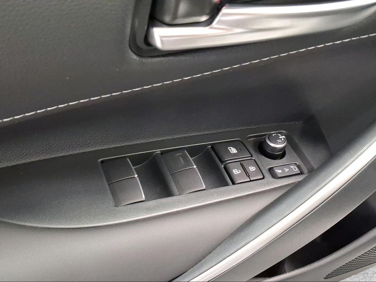 Toyota Corolla 140H Style Touring Sport  - Foto 24