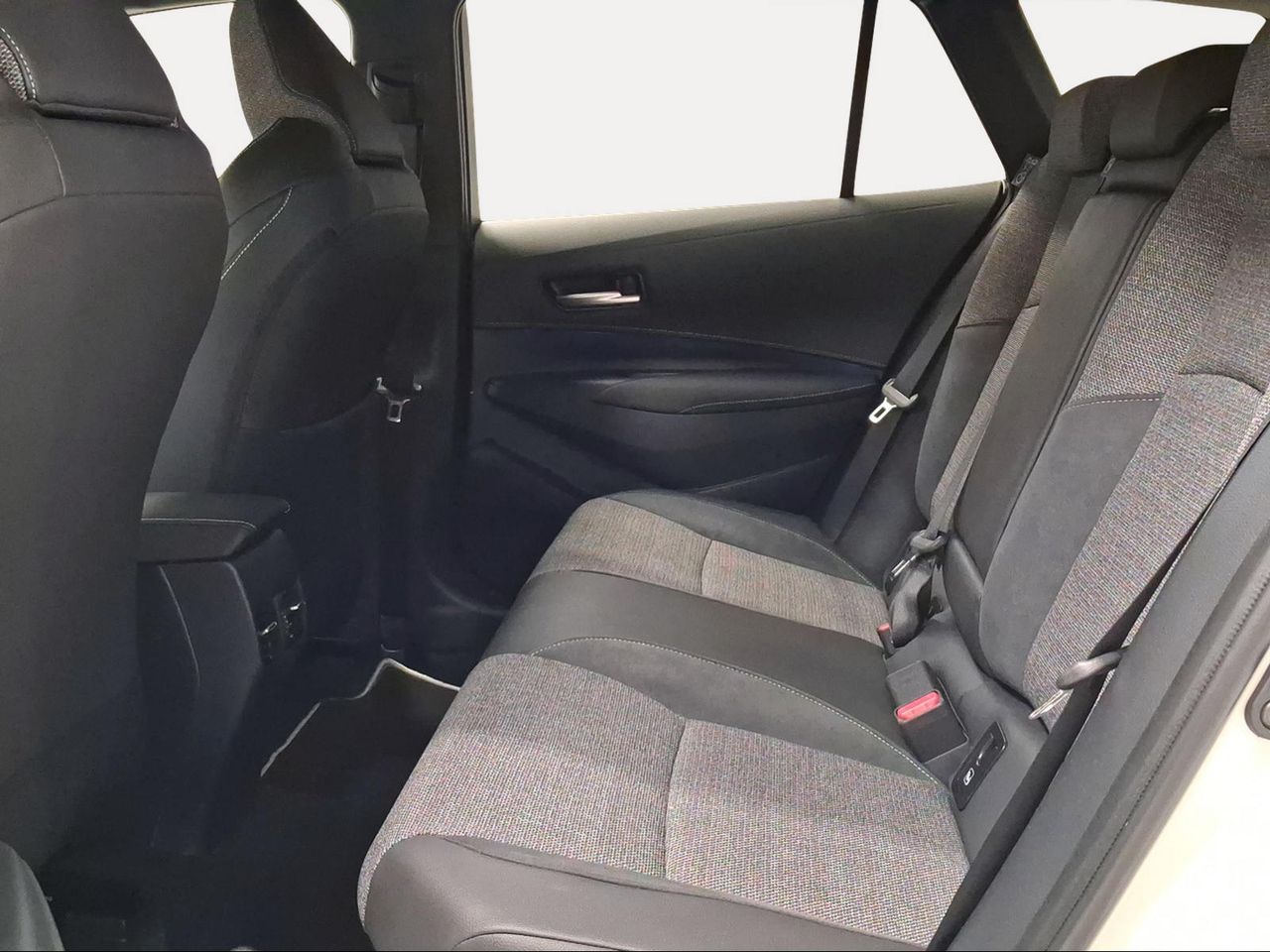 Toyota Corolla 140H Style Touring Sport  - Foto 12