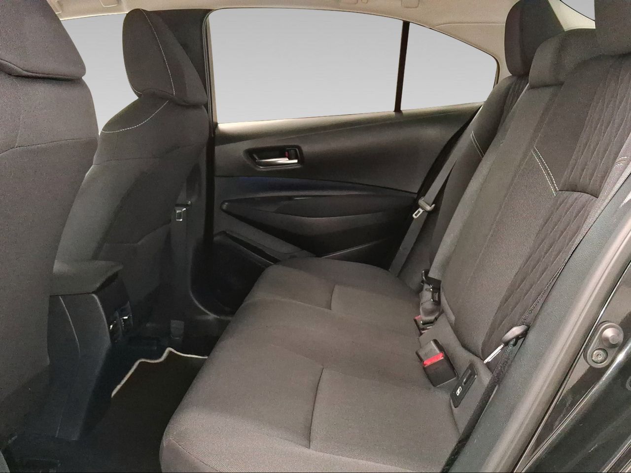 Toyota Corolla 1.8 125H STYLE E-CVT SEDAN  - Foto 12