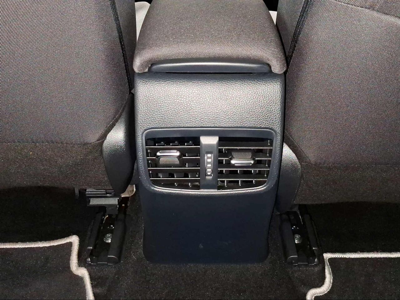 Toyota Corolla 1.8 125H STYLE E-CVT SEDAN  - Foto 25